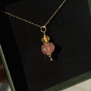 Amulet personalizowany na łańcuszku