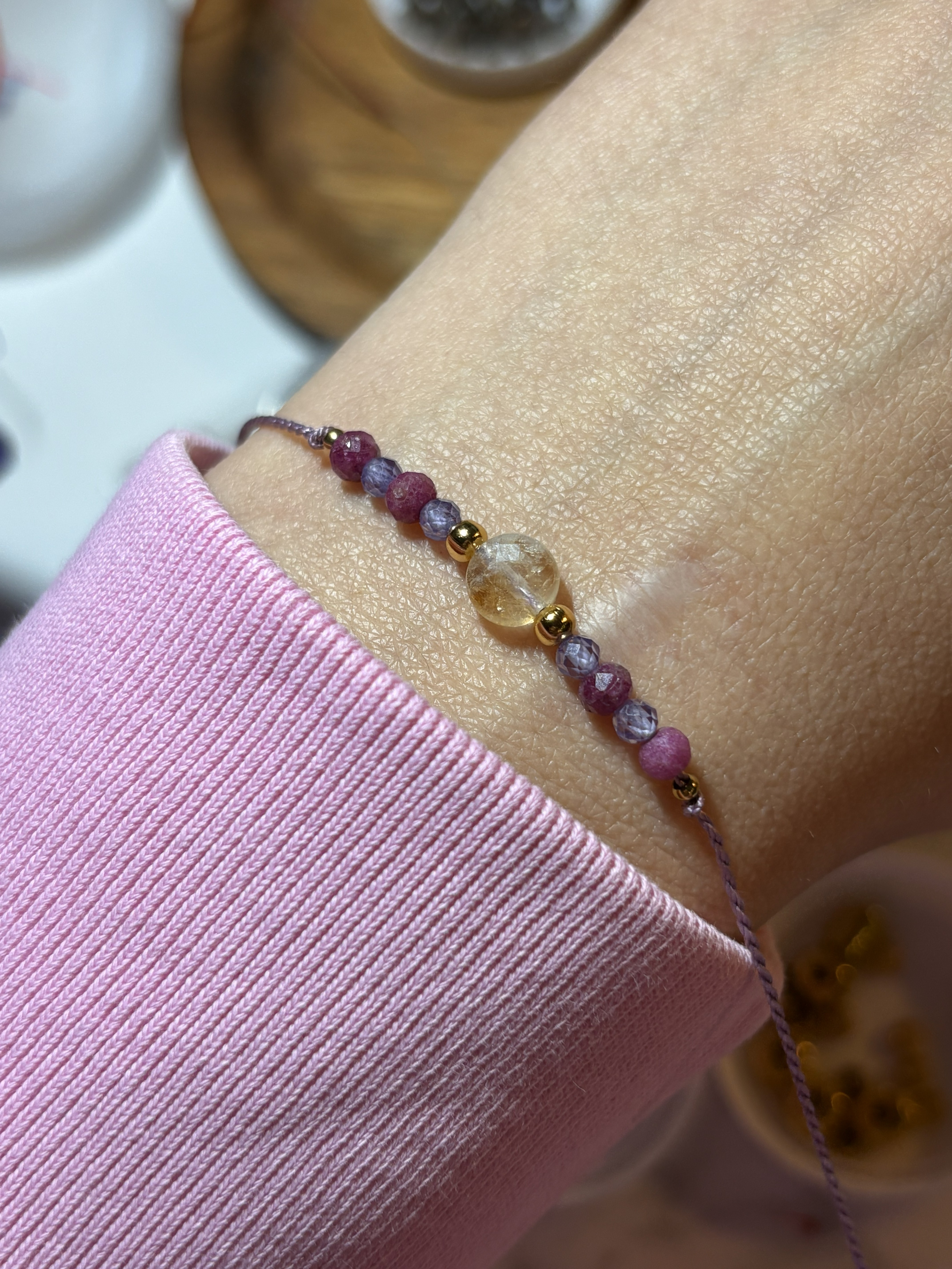 Bransoletka personalizowana na jedwabnej nici - obrazek 10