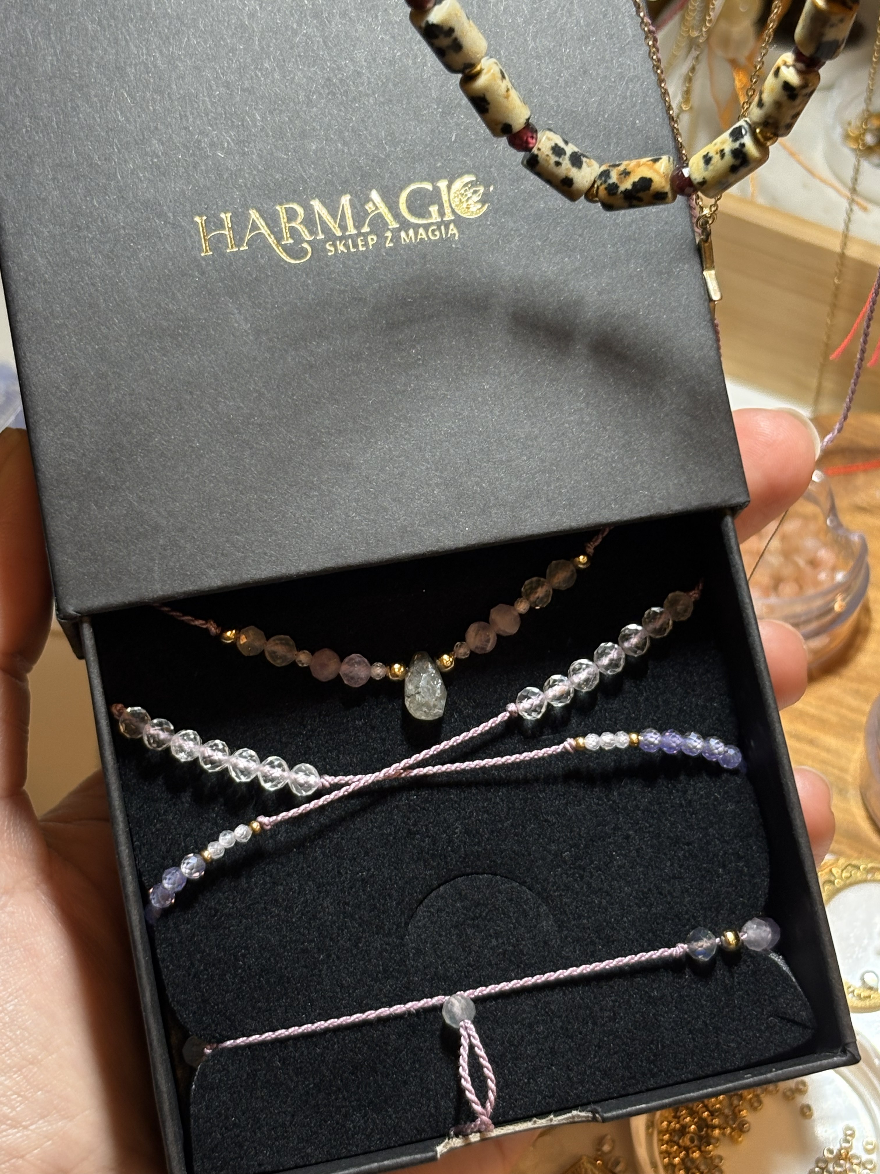 Amulet personalizowany na jedwabnej nici - obrazek 14